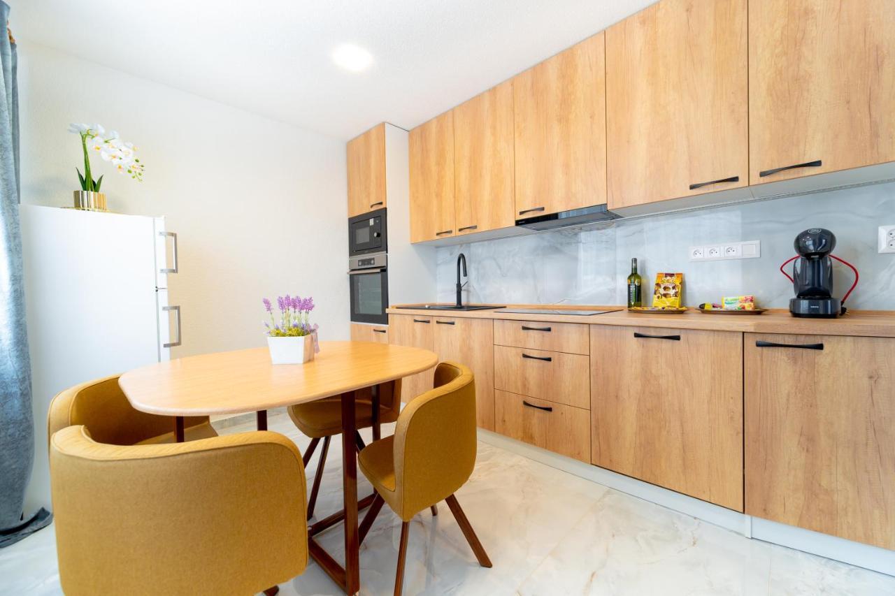 Apartman Discreet Kysucke Nove Mesto Zewnętrze zdjęcie